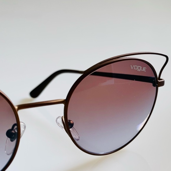 Vogue Cat-Eye Phantos Sunglasses w/Case- Violet Gradient  Lens Brown Metal Frame - Picture 4 of 5